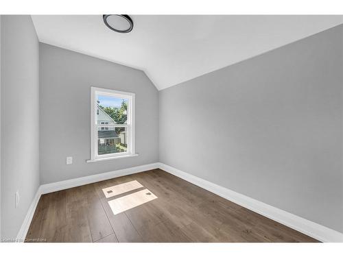 55 Douglas Avenue, Hamilton, ON - Indoor Photo Showing Other Room