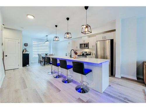 55 Sentinel Lane Lane, Hamilton, ON - Indoor Photo Showing Kitchen With Upgraded Kitchen