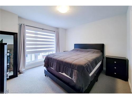 55 Sentinel Lane Lane, Hamilton, ON - Indoor Photo Showing Bedroom