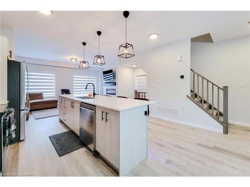 55 Sentinel Lane Lane, Hamilton, ON - Indoor Photo Showing Kitchen With Upgraded Kitchen