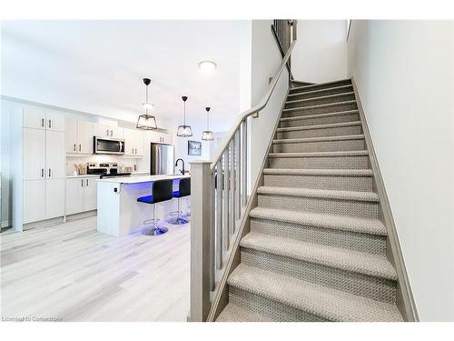 55 Sentinel Lane Lane, Hamilton, ON - Indoor Photo Showing Kitchen