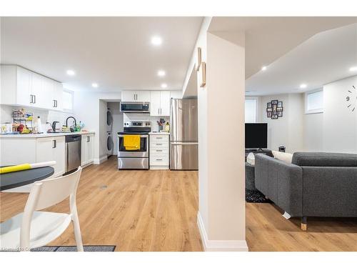 213 Inverness Avenue E, Hamilton, ON - Indoor Photo Showing Kitchen With Stainless Steel Kitchen