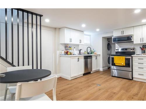 213 Inverness Avenue E, Hamilton, ON - Indoor Photo Showing Kitchen With Stainless Steel Kitchen