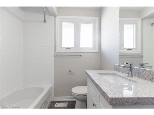 Unit 1-72 Lilacside Drive, Hamilton, ON - Indoor Photo Showing Bathroom