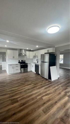 773 Lawrence Road, Hamilton, ON - Indoor Photo Showing Kitchen