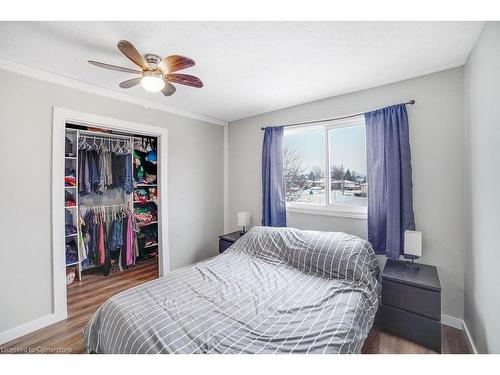 90 Glenmor Place, Caledonia, ON - Indoor Photo Showing Bedroom