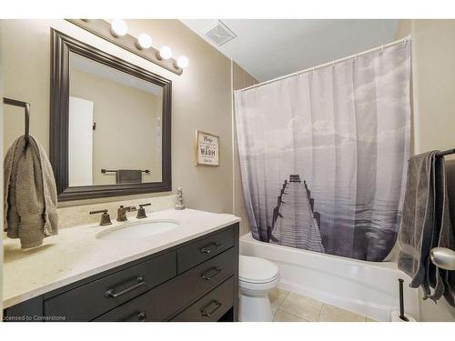 90 Glenmor Place, Caledonia, ON - Indoor Photo Showing Bathroom