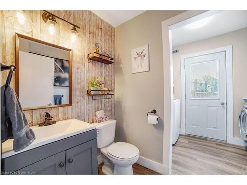 90 Glenmor Place, Caledonia, ON - Indoor Photo Showing Bathroom