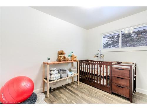 30 Radford Avenue, Cambridge, ON - Indoor Photo Showing Bedroom