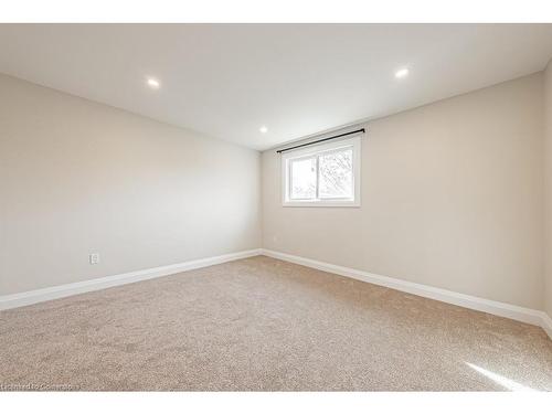 2168 Fairchild Boulevard, Burlington, ON - Indoor Photo Showing Other Room