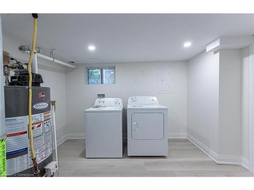 2-189 East 31St Street, Hamilton, ON - Indoor Photo Showing Laundry Room