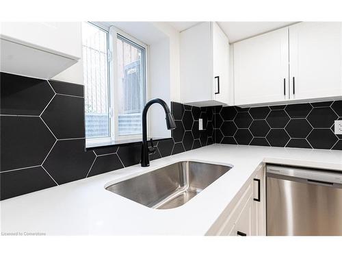 2-189 East 31St Street, Hamilton, ON - Indoor Photo Showing Kitchen