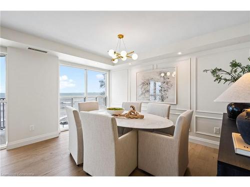 202-2210 Lakeshore Road, Burlington, ON - Indoor Photo Showing Dining Room