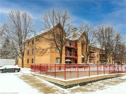 134-1496 Pilgrims Way, Oakville, ON - Outdoor With Balcony