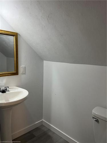 42 Elmwood Avenue, Brantford, ON - Indoor Photo Showing Bathroom