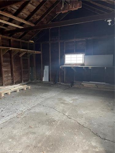 42 Elmwood Avenue, Brantford, ON - Indoor Photo Showing Garage