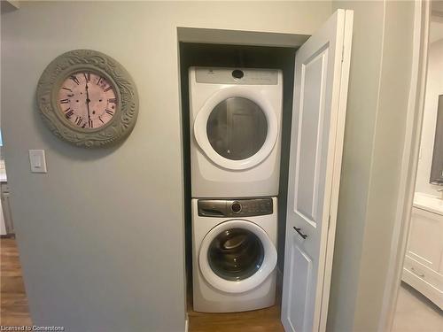 312 East 45Th Street, Hamilton, ON - Indoor Photo Showing Laundry Room