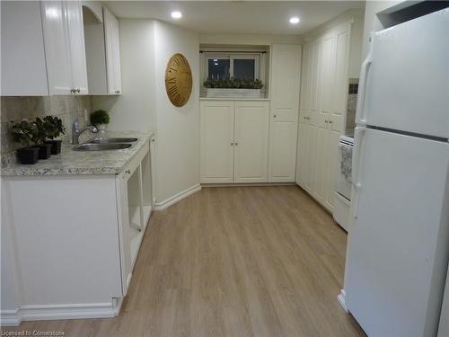 Lower-29 East 41St Street, Hamilton, ON - Indoor Photo Showing Kitchen With Double Sink