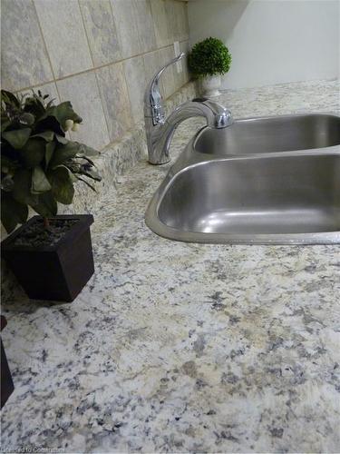 Lower-29 East 41St Street, Hamilton, ON - Indoor Photo Showing Kitchen With Double Sink