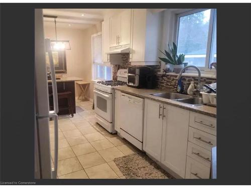 186 Rifle Range Road, Hamilton, ON - Indoor Photo Showing Kitchen With Double Sink