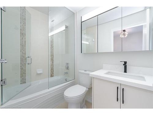 2202-4065 Brickstone Mews, Mississauga, ON - Indoor Photo Showing Bathroom