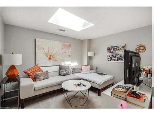 Ph2-150 Wilson Street W, Hamilton, ON - Indoor Photo Showing Living Room