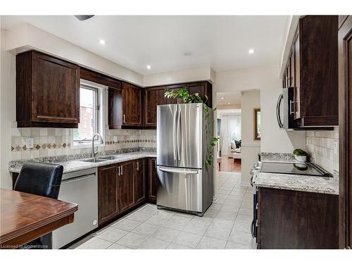 1133 Beechnut Road, Oakville, ON - Indoor Photo Showing Kitchen With Double Sink