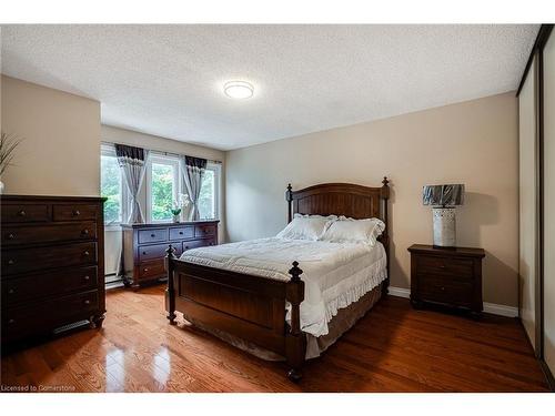 1133 Beechnut Road, Oakville, ON - Indoor Photo Showing Bedroom