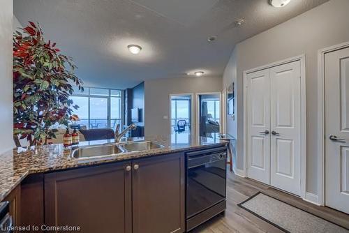 2202-90 Absolute Avenue, Mississauga, ON - Indoor Photo Showing Kitchen With Double Sink