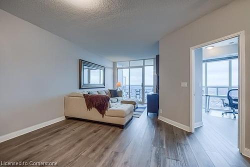 2202-90 Absolute Avenue, Mississauga, ON - Indoor Photo Showing Living Room