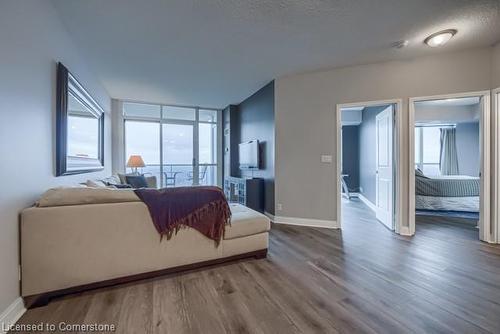 2202-90 Absolute Avenue, Mississauga, ON - Indoor Photo Showing Living Room