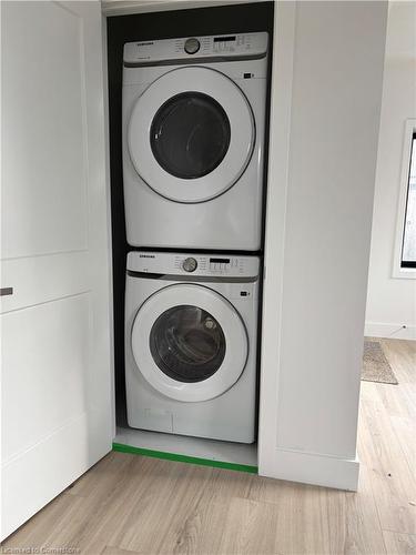 104-7277 Wilson Crescent, Niagara Falls, ON - Indoor Photo Showing Laundry Room