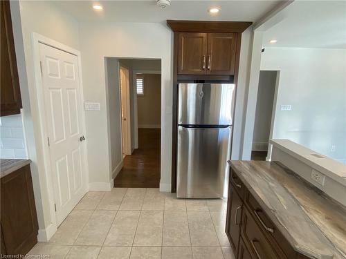 27 Idlewood Avenue, Hamilton, ON - Indoor Photo Showing Kitchen