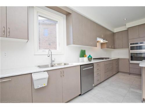 92 Elstone Place, Waterdown, ON - Indoor Photo Showing Kitchen With Double Sink