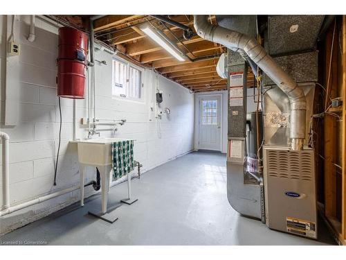 330 Tuck Drive, Burlington, ON - Indoor Photo Showing Basement