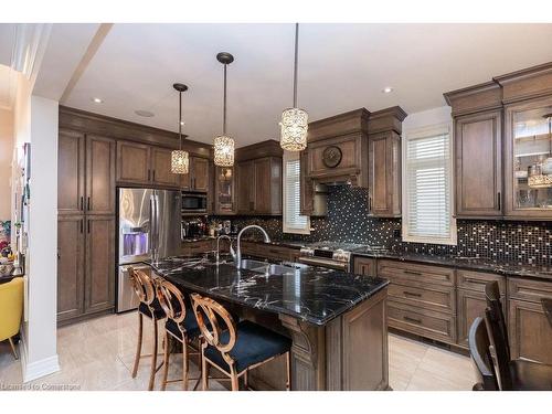 85 Hillcroft Drive, Hamilton, ON - Indoor Photo Showing Kitchen With Stainless Steel Kitchen With Double Sink With Upgraded Kitchen