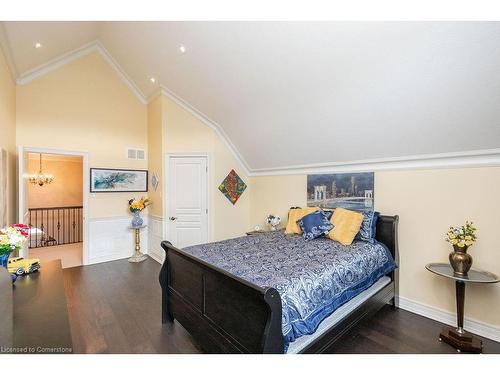 85 Hillcroft Drive, Hamilton, ON - Indoor Photo Showing Bedroom