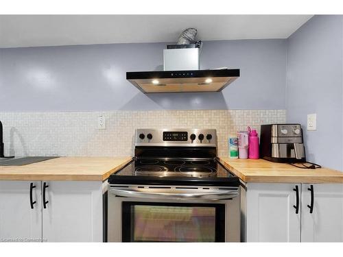 24 Imperial Street, Hamilton, ON - Indoor Photo Showing Kitchen