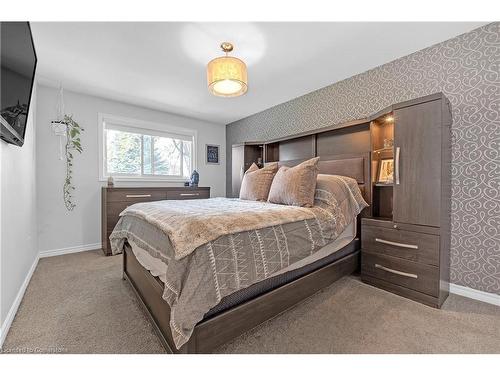 98 Forestgate Drive, Hamilton, ON - Indoor Photo Showing Bedroom