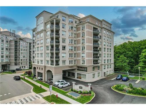 807-3000 Creekside Drive, Dundas, ON - Outdoor With Balcony With Facade