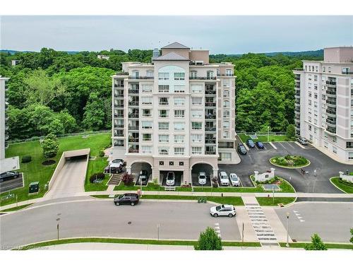 807-3000 Creekside Drive, Dundas, ON - Outdoor With View