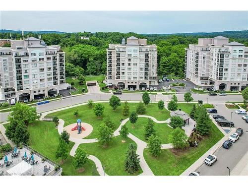 807-3000 Creekside Drive, Dundas, ON - Outdoor With View