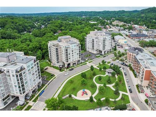 807-3000 Creekside Drive, Dundas, ON - Outdoor With View