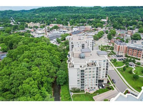 807-3000 Creekside Drive, Dundas, ON - Outdoor With View