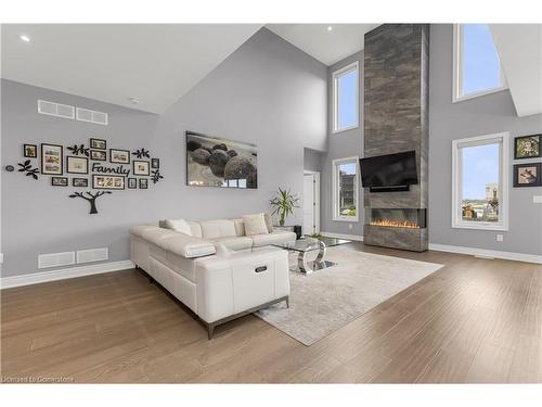 64 Bergenstein Crescent, Fonthill, ON - Indoor Photo Showing Living Room With Fireplace