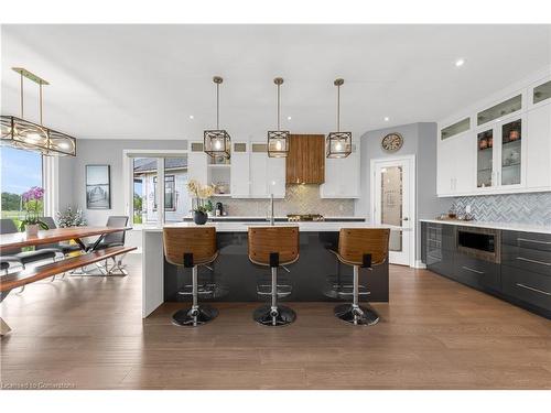 64 Bergenstein Crescent, Fonthill, ON - Indoor Photo Showing Kitchen With Upgraded Kitchen