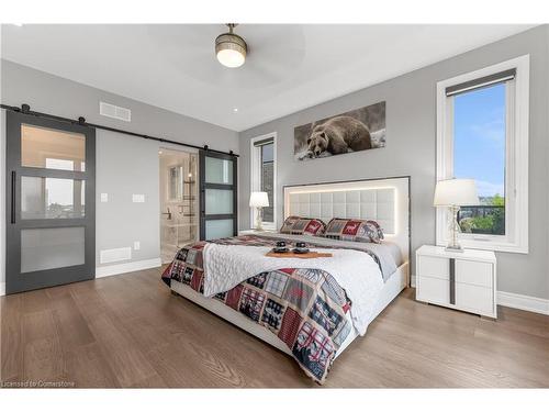 64 Bergenstein Crescent, Fonthill, ON - Indoor Photo Showing Bedroom