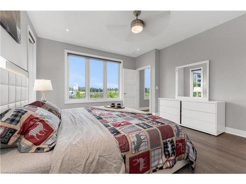 64 Bergenstein Crescent, Fonthill, ON - Indoor Photo Showing Bedroom