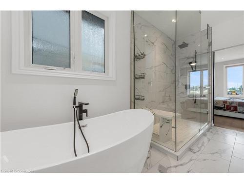 64 Bergenstein Crescent, Fonthill, ON - Indoor Photo Showing Bathroom