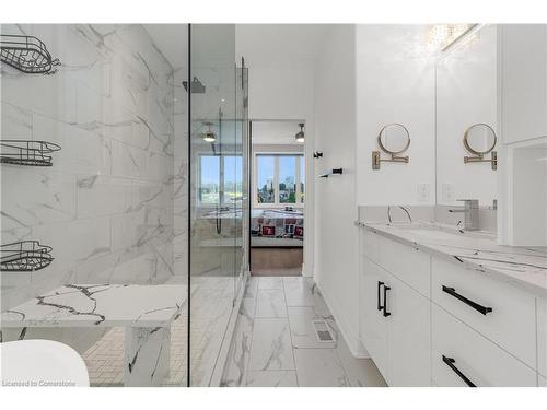 64 Bergenstein Crescent, Fonthill, ON - Indoor Photo Showing Bathroom